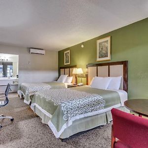 Deluxe Queen Room Two Queen Beds Non-Smoking